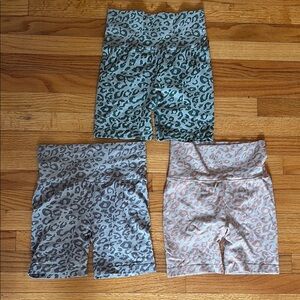 Leopard print gym spandex